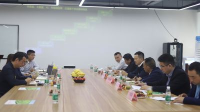 湖北省农资集团公司董事长彭明、总经理王和贵一行莅临禾大科技参观交流